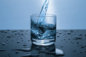 Conseil 2 : Boire deux verres d'eau